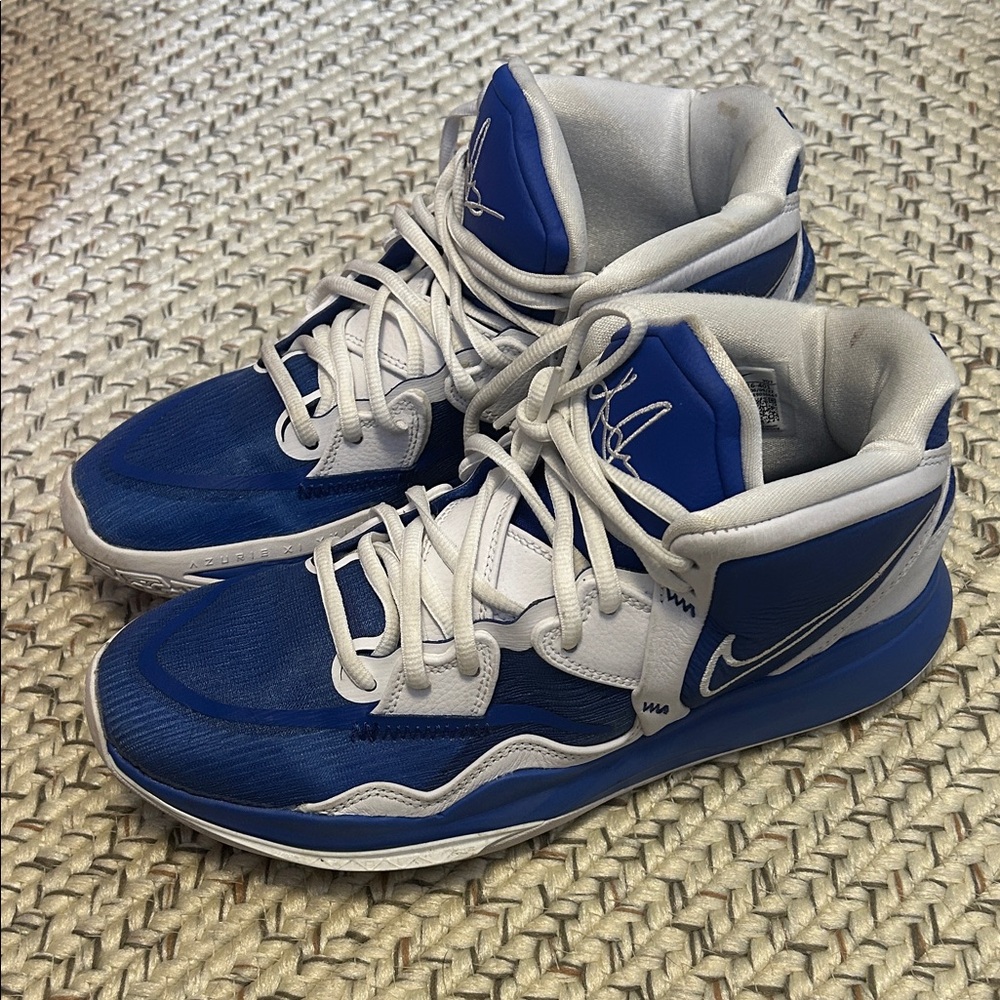 Nike Kyrie Infinity Sneakers